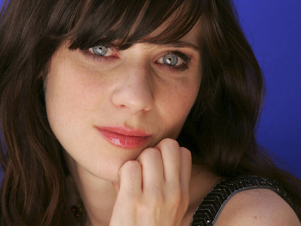 [Zooey Deschanel 3 1024x768 Desktop Stars Wallpapers[2].jpg]